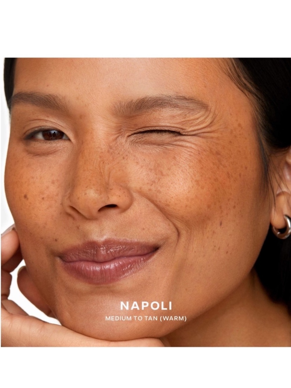 Saie Supersuede Radiant Talc Free Baked Powder Bronzer in Napoli - Picture 4 of 9